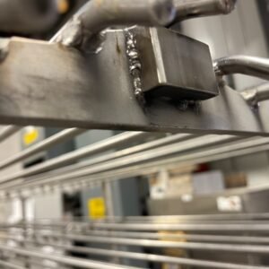 Model W3825M-HT Weldable Metal Mount High Temp 200C Tag, 38x25x13mm, UHF 902-928 MHz passive RFID